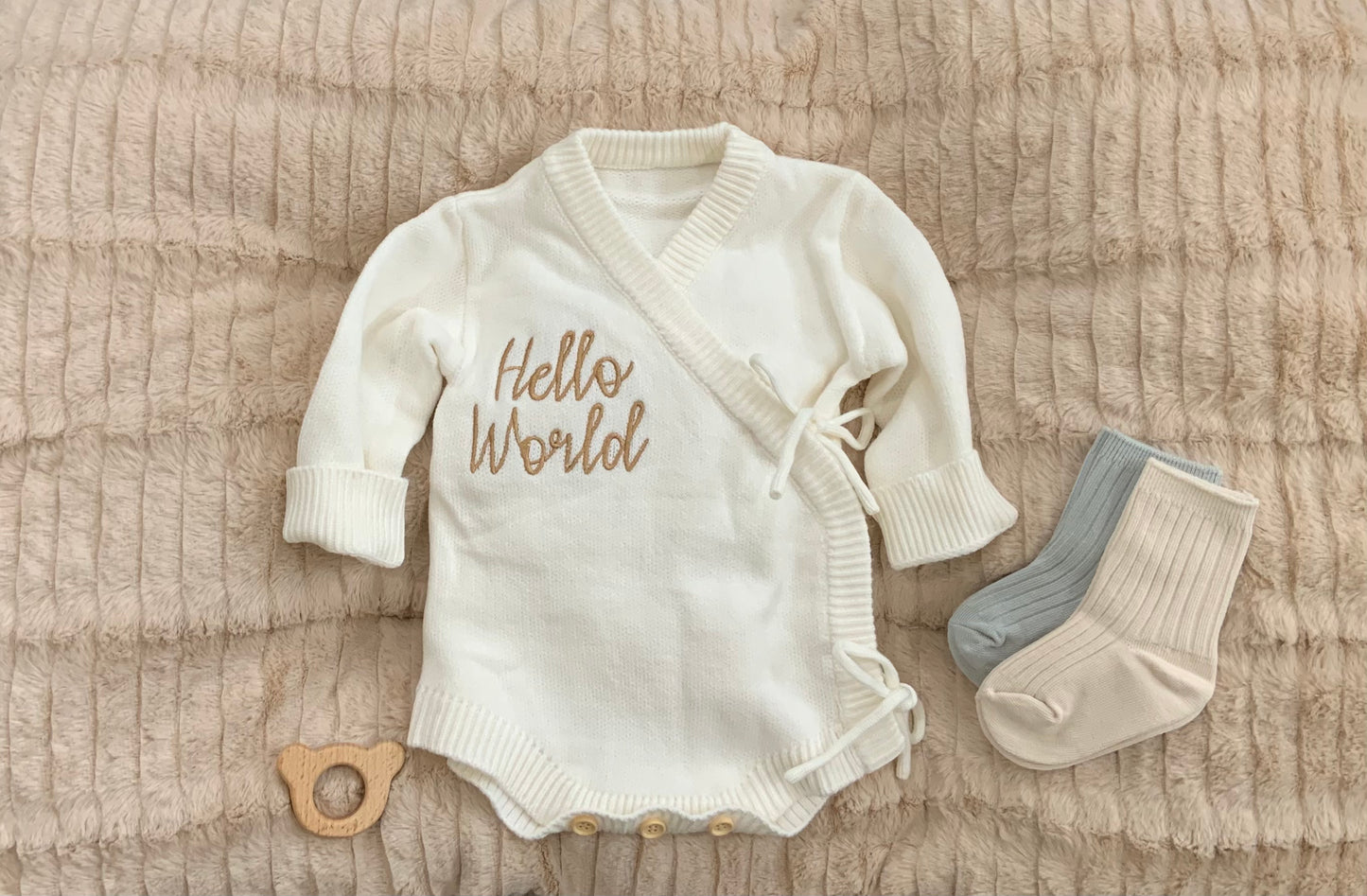 Hello World Newborn Kimono – Knitted Baby Coming Home Outfit