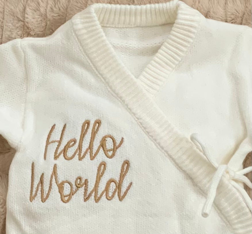 Hello World Newborn Kimono – Knitted Baby Coming Home Outfit